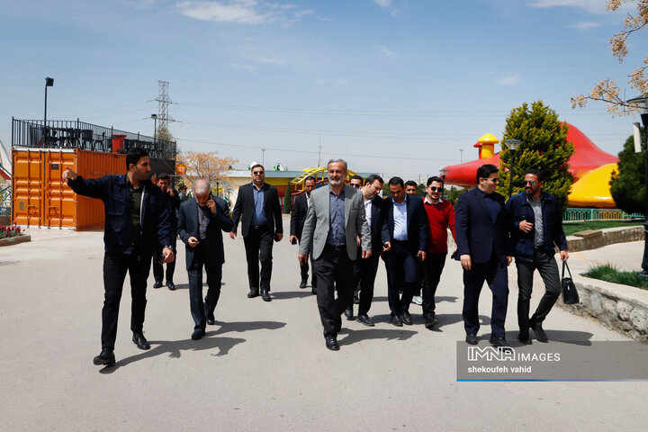 بازدید اعضای شورای شهر اصفهان از شهربازی شهر رویاها