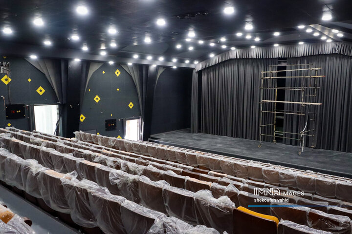 بازدید اعضای شورای شهر اصفهان از شهربازی شهر رویاها