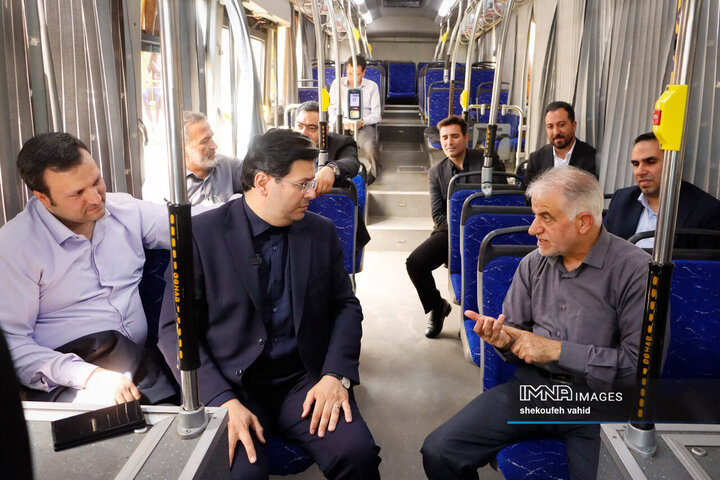 پای اتوبوس‌های دوطبقه گردشگری به اصفهان باز می‌شود