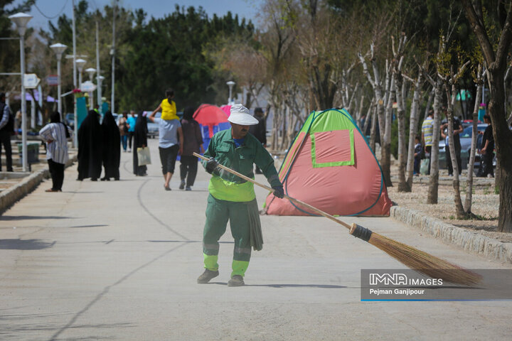 دهمین روز از تعطیلات نوروزی در باغ فدک