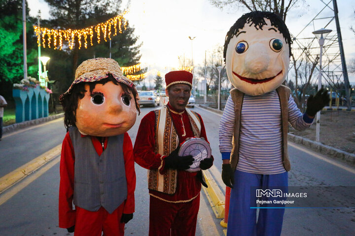 دهمین روز از تعطیلات نوروزی در باغ فدک