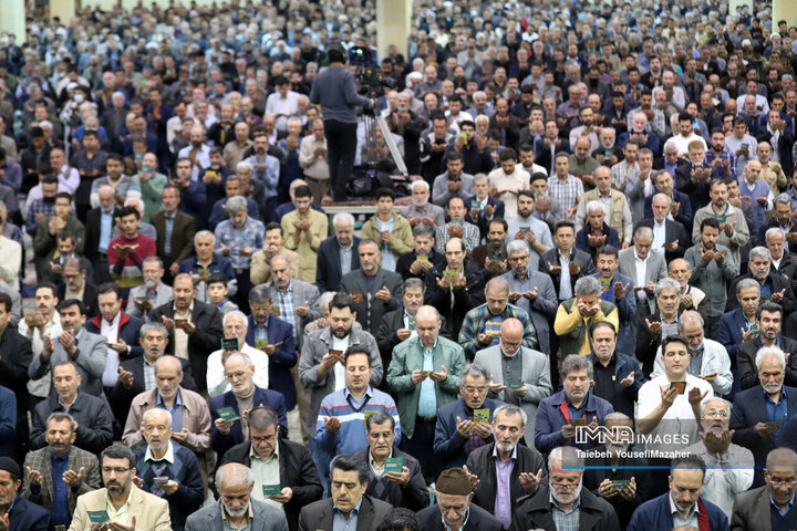 اقامه نماز عید سعید فطر در همدان