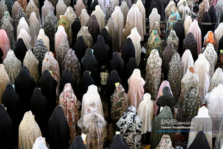 اقامه نماز عید سعید فطر در همدان