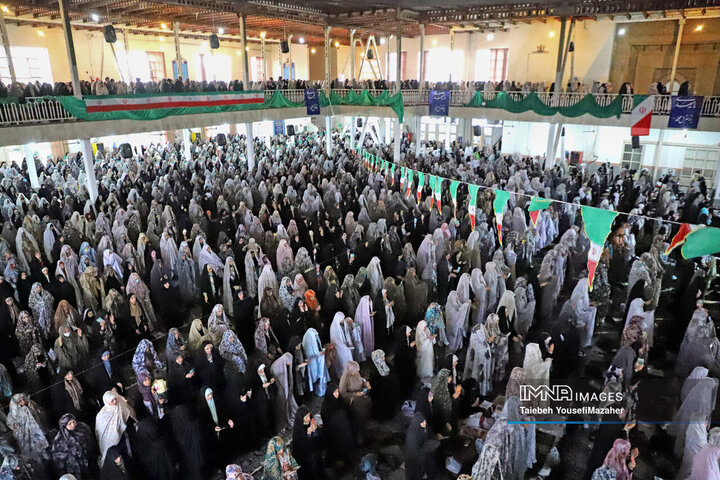 اقامه نماز عید سعید فطر در همدان