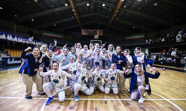 در ماراتنی سخت به قهرمانی رسیدیم