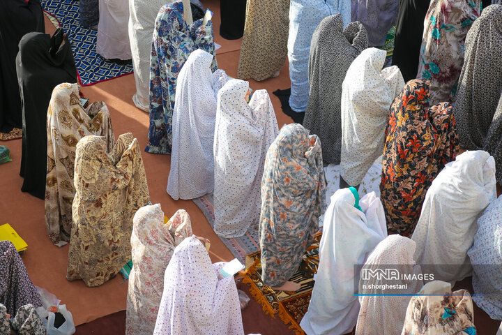 اقامه نماز عید سعید فطر در کرج