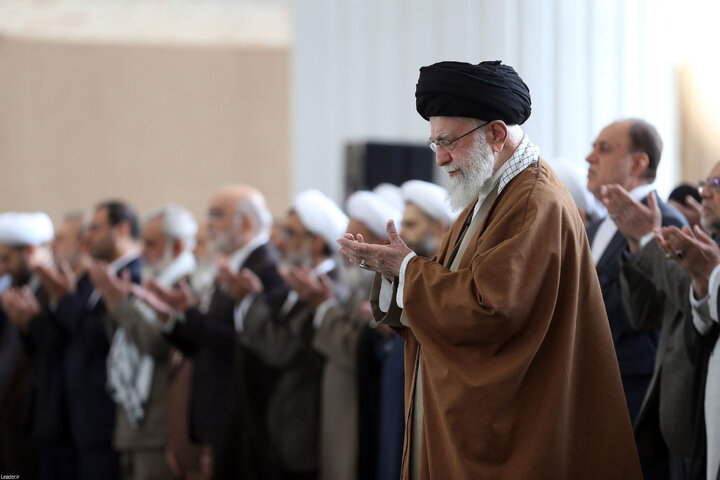 اقامه نماز عید سعید فطر به امامت رهبر انقلاب