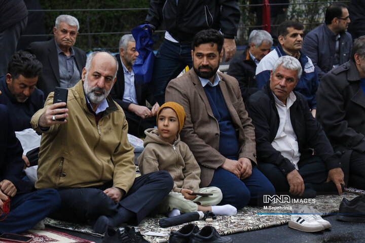 اقامه نماز عید سعید فطر در تبریز