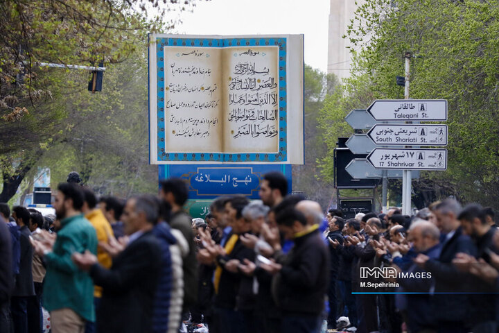 اقامه نماز عید سعید فطر در تبریز