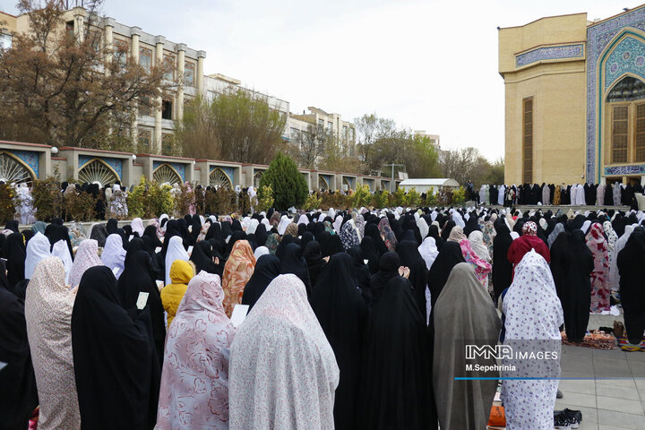 اقامه نماز عید سعید فطر در تبریز