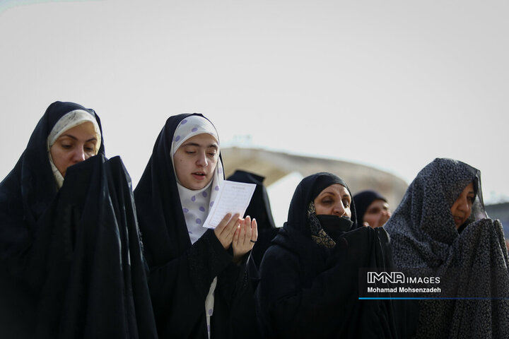 اقامه نماز عید سعید فطر در قم