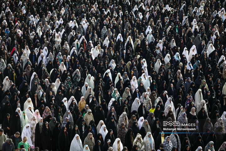 اقامه نماز عید سعید فطر در قم