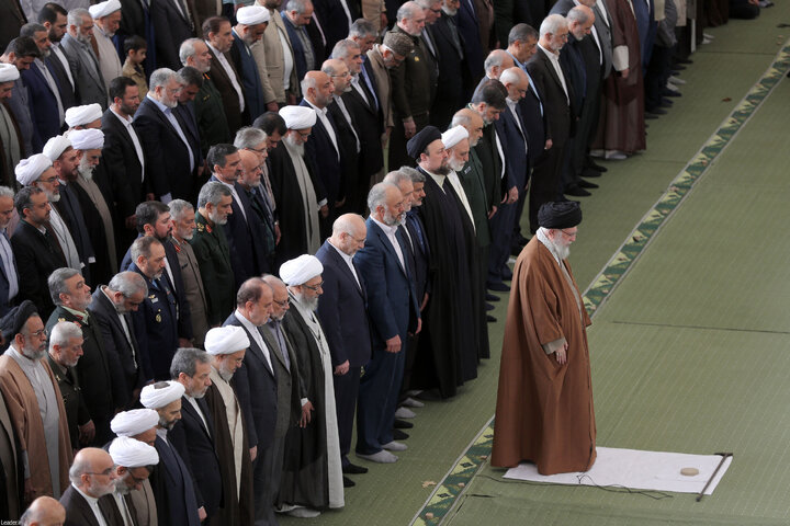 اقامه نماز عید سعید فطر به امامت رهبر انقلاب