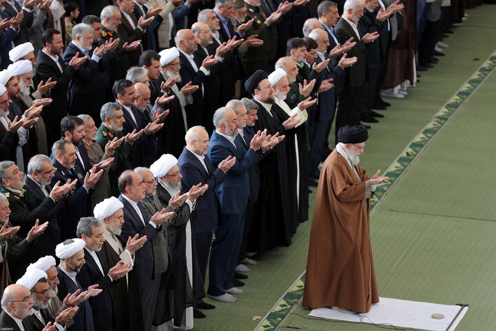 اقامه نماز عید سعید فطر به امامت رهبر انقلاب
