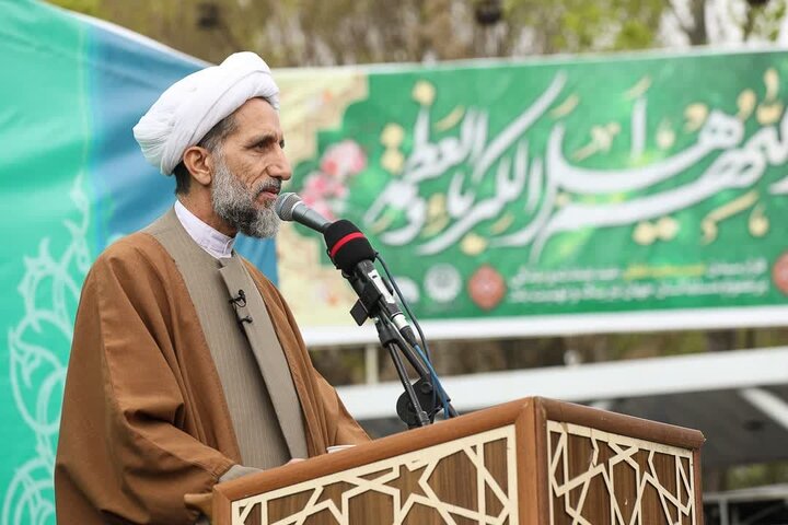 آمریکایی‌ها هرگز با تهدید به جایی نمی‌رسند