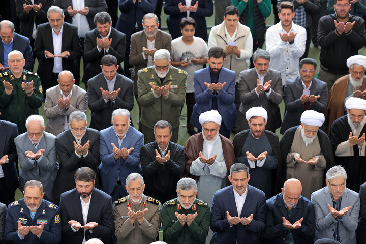 اقامه نماز عید سعید فطر به امامت رهبر انقلاب