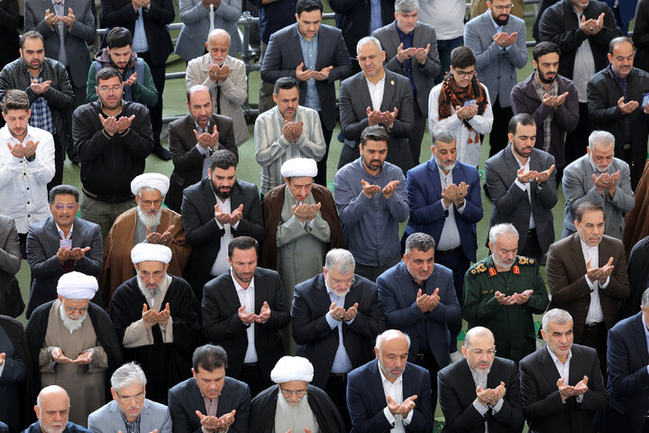 اقامه نماز عید سعید فطر به امامت رهبر انقلاب