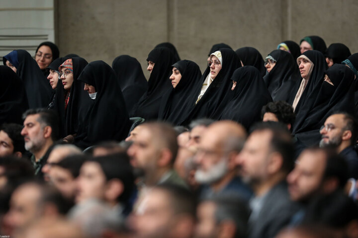 دیدار مسئولان نظام و سفرای کشورهای اسلامی با رهبر انقلاب