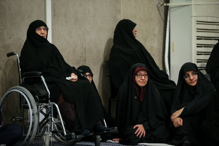 دیدار مسئولان نظام و سفرای کشورهای اسلامی با رهبر انقلاب