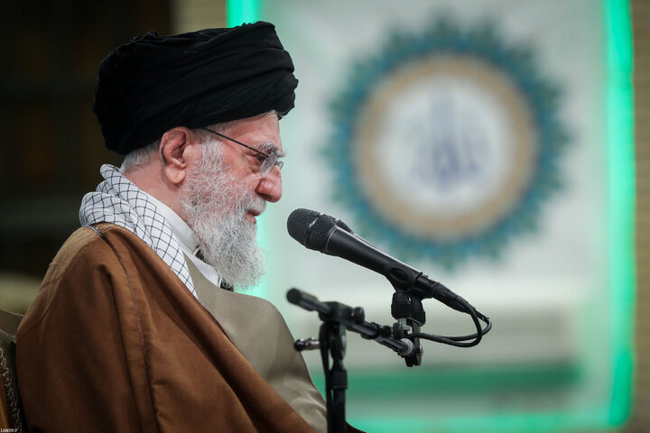 دیدار مسئولان نظام و سفرای کشورهای اسلامی با رهبر انقلاب