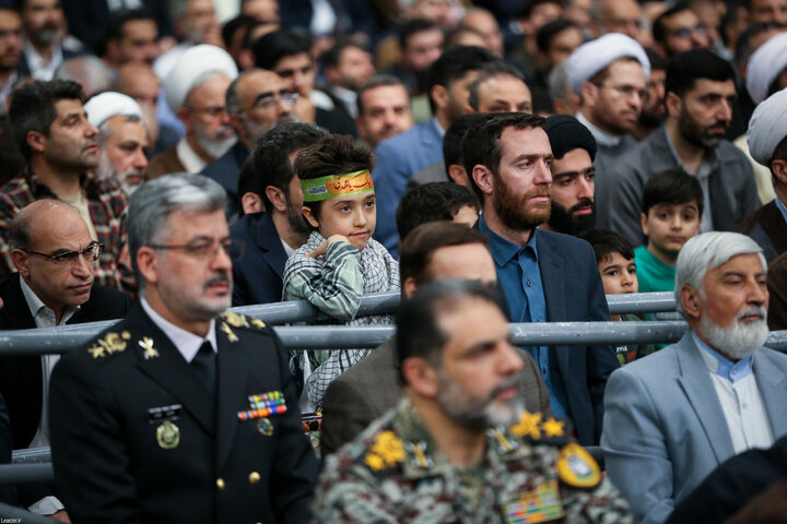 دیدار مسئولان نظام و سفرای کشورهای اسلامی با رهبر انقلاب