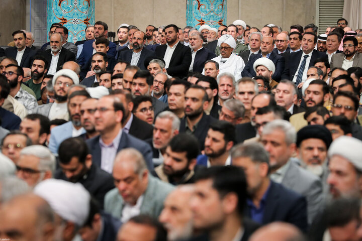 دیدار مسئولان نظام و سفرای کشورهای اسلامی با رهبر انقلاب