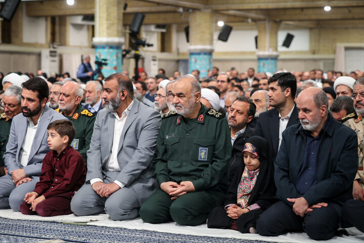 دیدار مسئولان نظام و سفرای کشورهای اسلامی با رهبر انقلاب