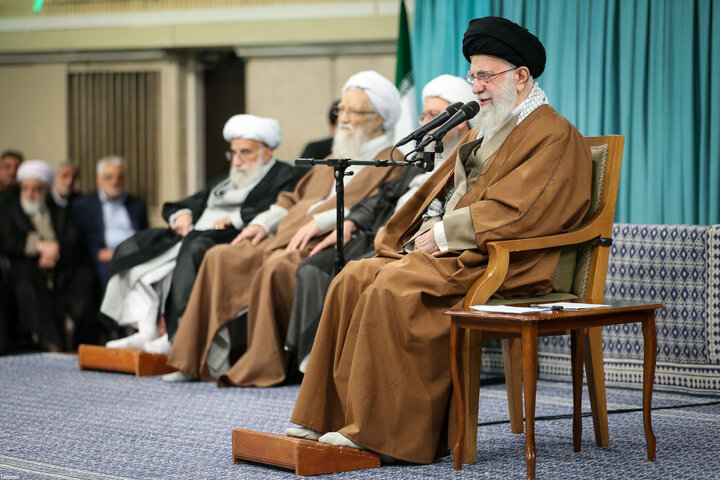 دیدار مسئولان نظام و سفرای کشورهای اسلامی با رهبر انقلاب