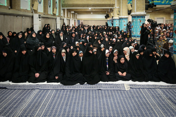 دیدار مسئولان نظام و سفرای کشورهای اسلامی با رهبر انقلاب