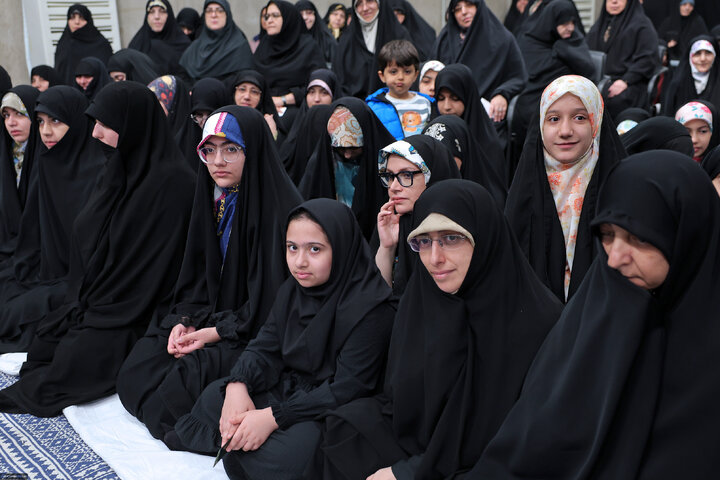 دیدار مسئولان نظام و سفرای کشورهای اسلامی با رهبر انقلاب