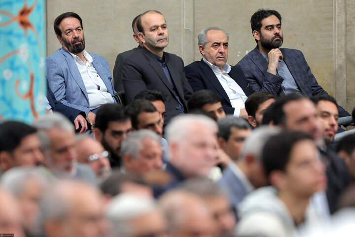 دیدار مسئولان نظام و سفرای کشورهای اسلامی با رهبر انقلاب