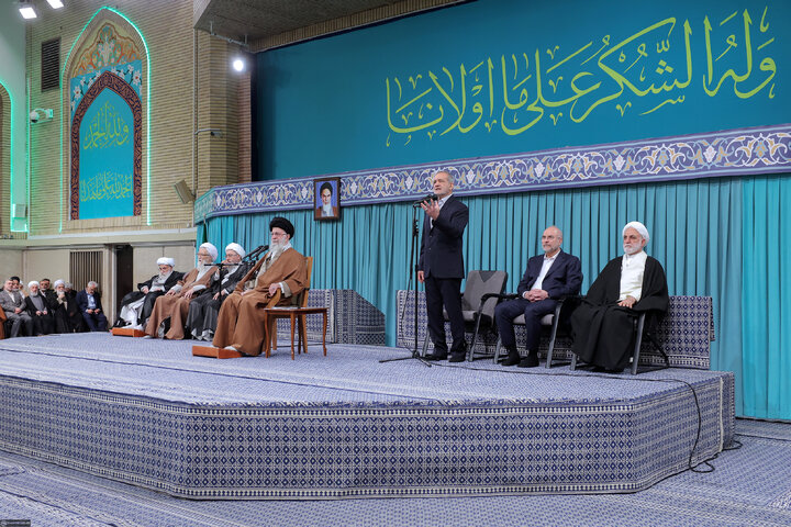 دیدار مسئولان نظام و سفرای کشورهای اسلامی با رهبر انقلاب