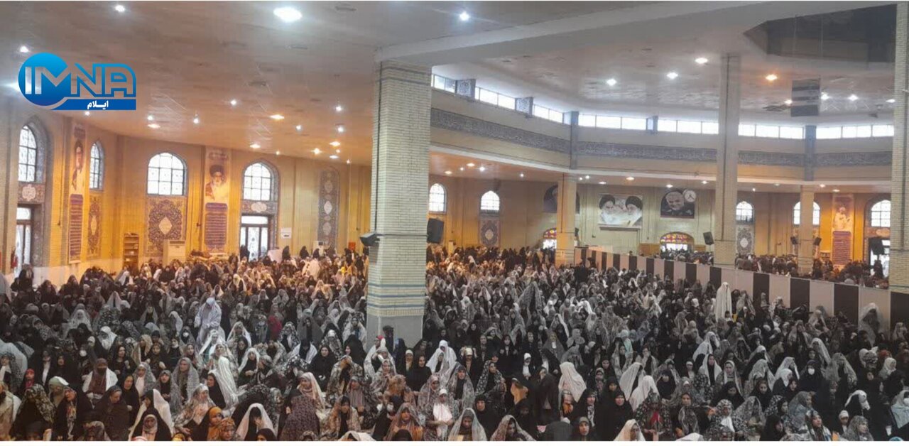 حضور پرشور مردم ایلام در نماز عید سعید فطر+ تصاویر