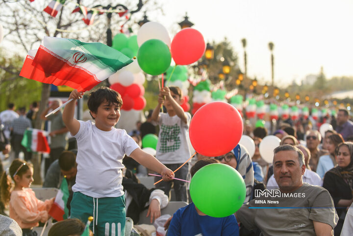 جشن ملی تکریم پرچم