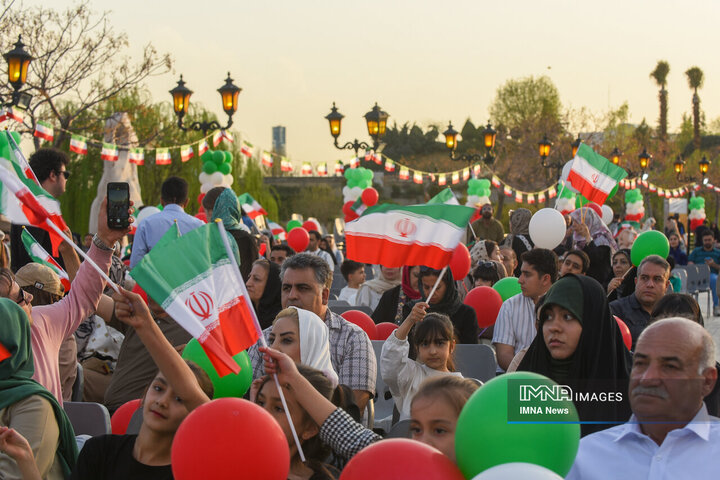 جشن ملی تکریم پرچم