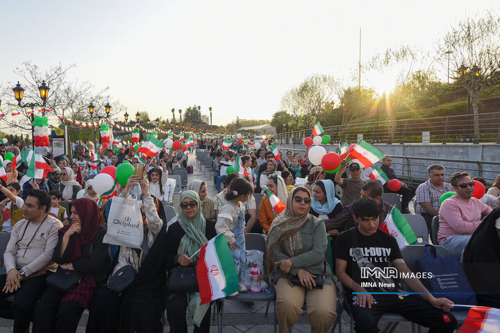 جشن ملی تکریم پرچم