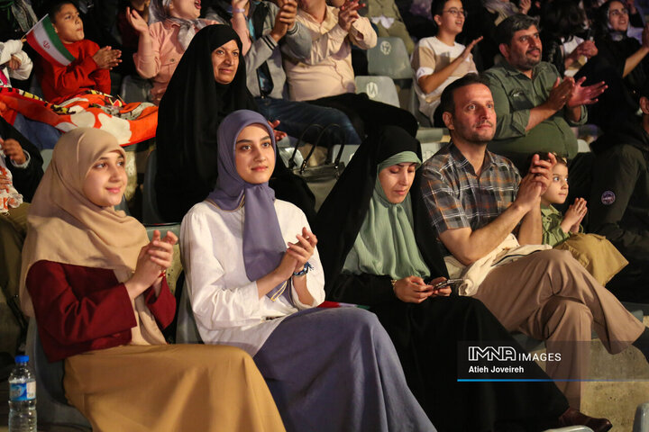 آیین اهتزاز پرچم مقدس جمهوری اسلامی ایران