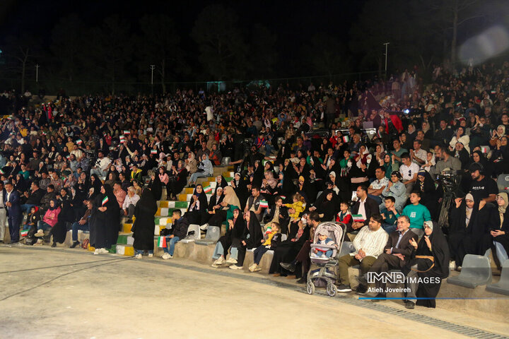 آیین اهتزاز پرچم مقدس جمهوری اسلامی ایران