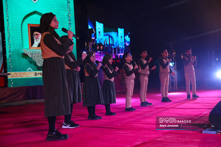 آیین اهتزاز پرچم مقدس جمهوری اسلامی ایران