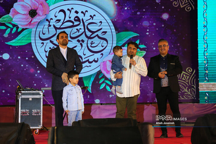 آیین اهتزاز پرچم مقدس جمهوری اسلامی ایران