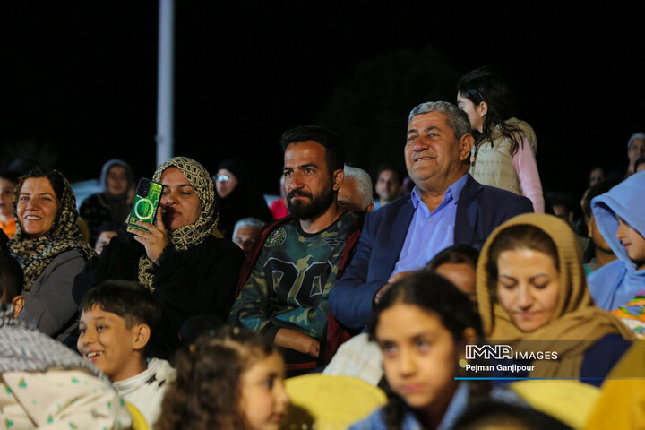 باغ فدک در دوازهمین روز بهار