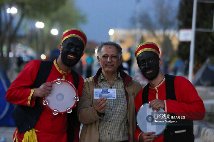 باغ فدک در دوازهمین روز بهار