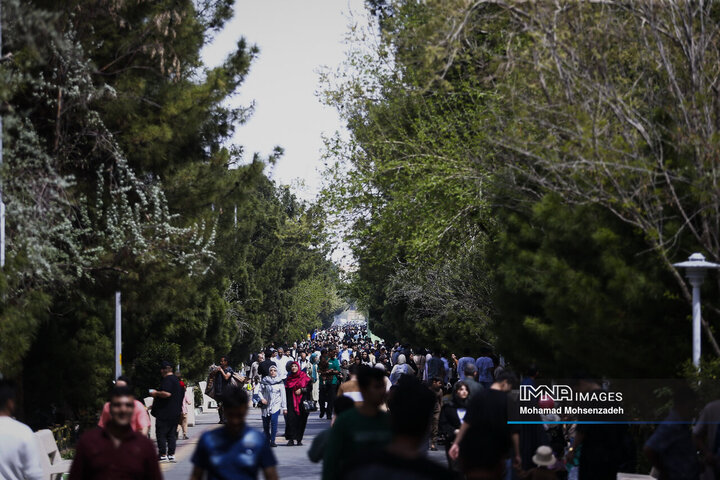 روز طبیعت در بوستان‌های قم