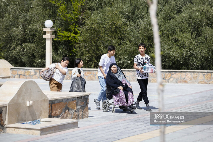 روز طبیعت در بوستان‌های قم