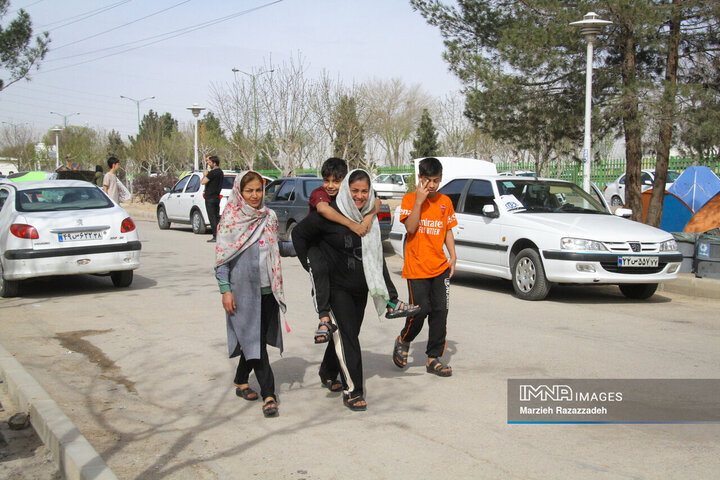 آخرین روز تعطیلات نوروزی در باغ فدک