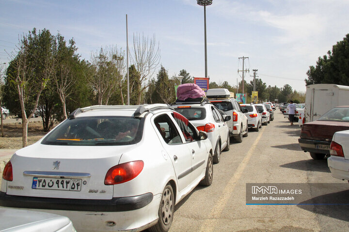 آخرین روز تعطیلات نوروزی در باغ فدک