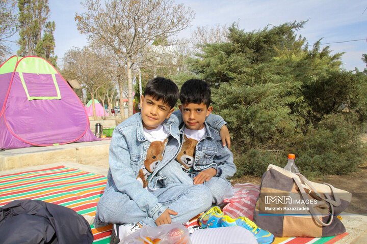 آخرین روز تعطیلات نوروزی در باغ فدک