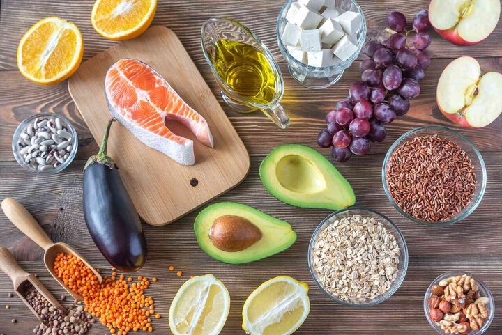 آیا مواد غذایی نفاخ در دوران شیردهی باید حذف شود