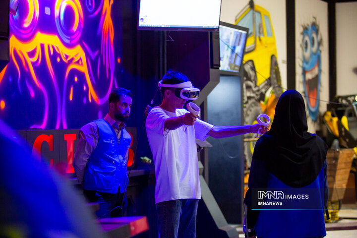 تعطیلات نوروزی در شهر رویاها و کوه صفه