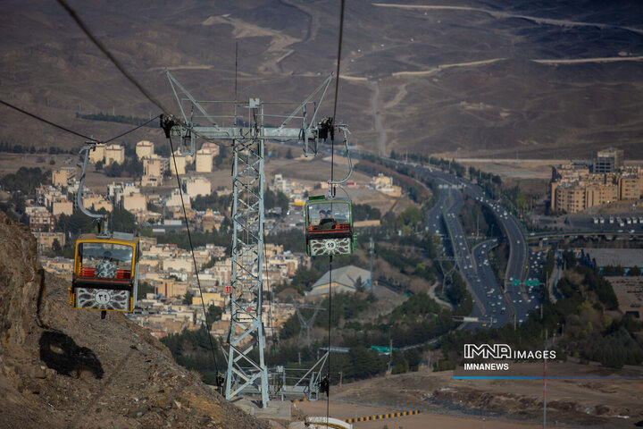 تعطیلات نوروزی در شهر رویاها و کوه صفه